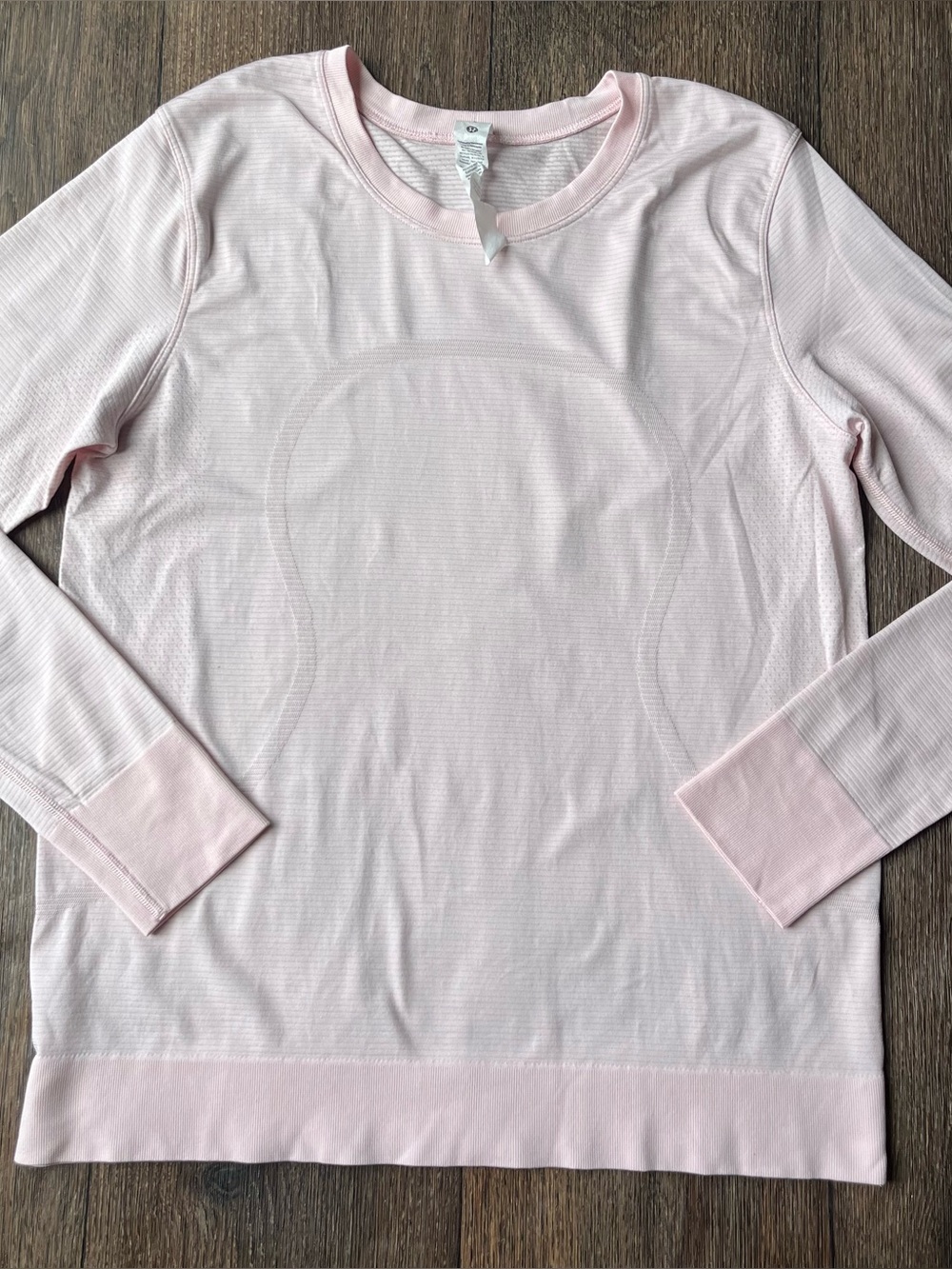 Lululemon Athletica W3FUPS Swiftly  relaxed long sleeve baby light pink shirt 8